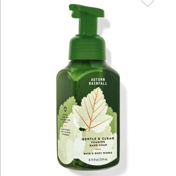 BATH & BODY WORKS AUTUMN RAINFALL
Gentle & Clean Foaming Hand Soap - Picture 1 of 1